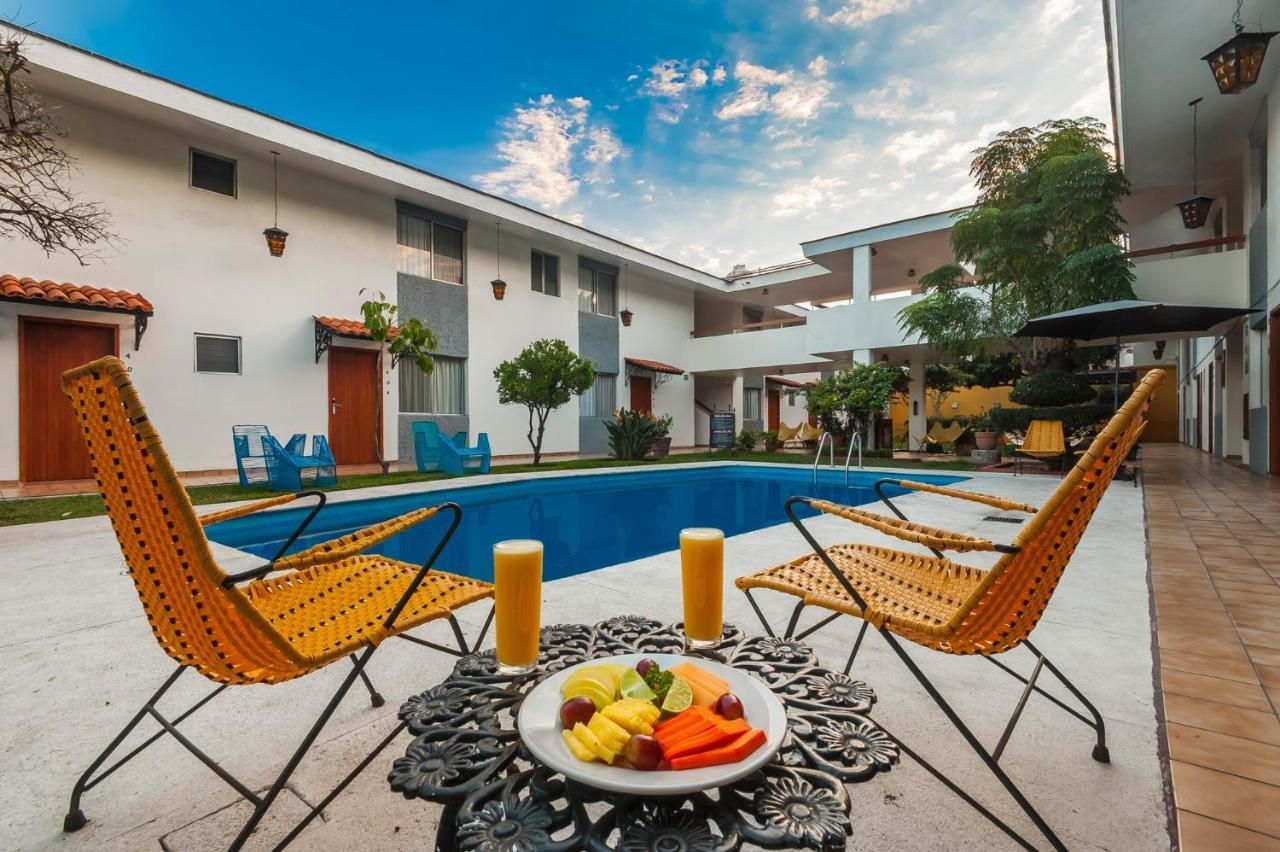 Hotel Isabel Guadalajara Exteriör bild