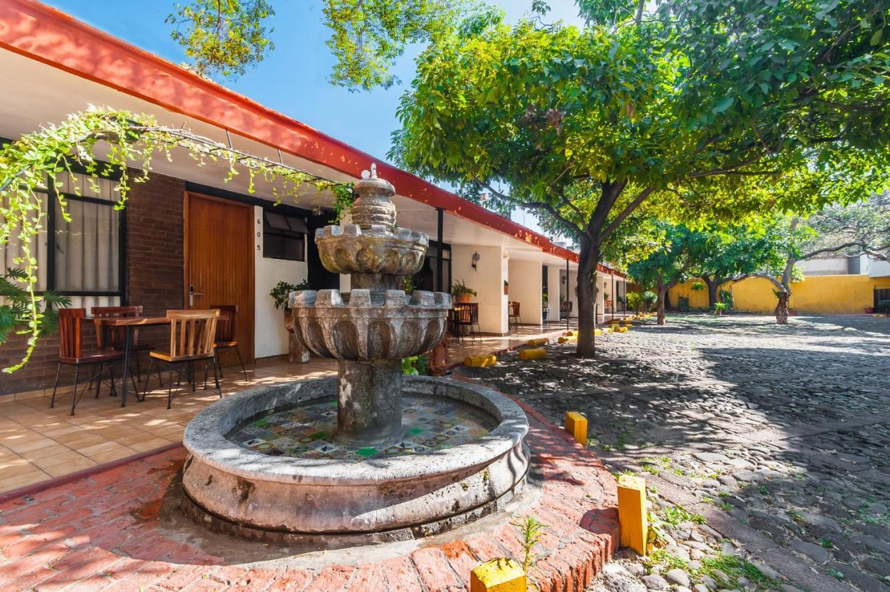 Hotel Isabel Guadalajara Exteriör bild