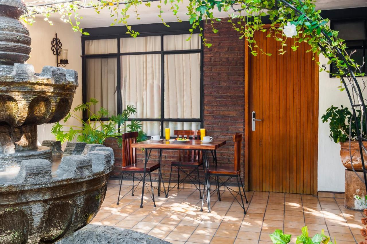 Hotel Isabel Guadalajara Exteriör bild