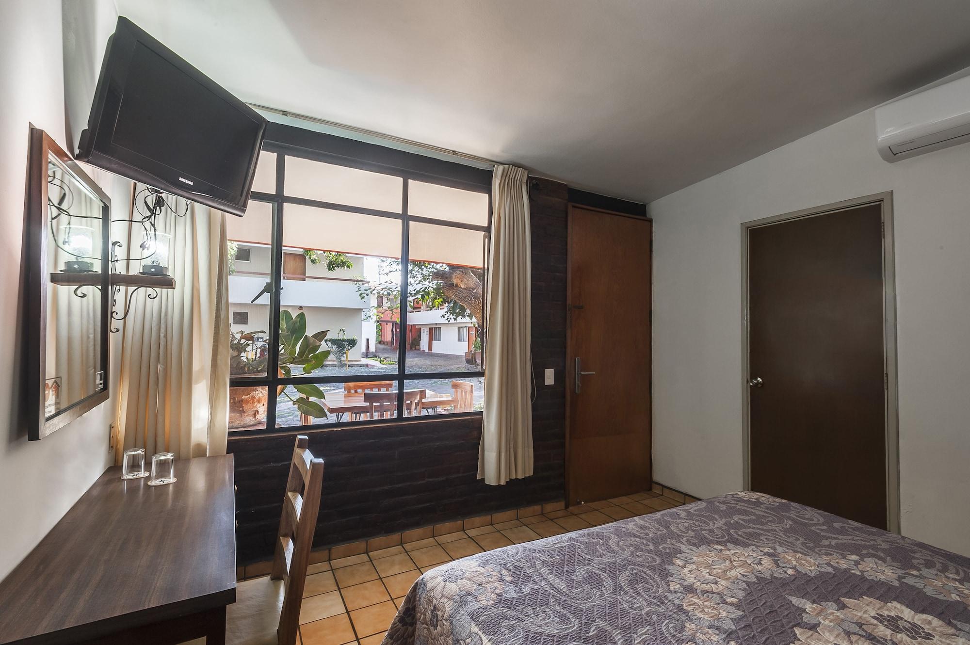 Hotel Isabel Guadalajara Exteriör bild