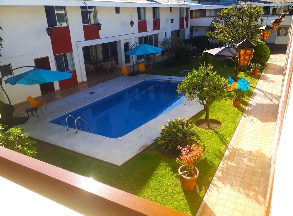 Hotel Isabel Guadalajara Exteriör bild