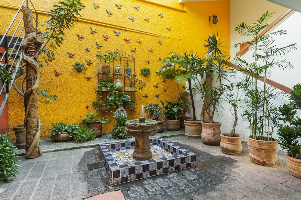 Hotel Isabel Guadalajara Exteriör bild