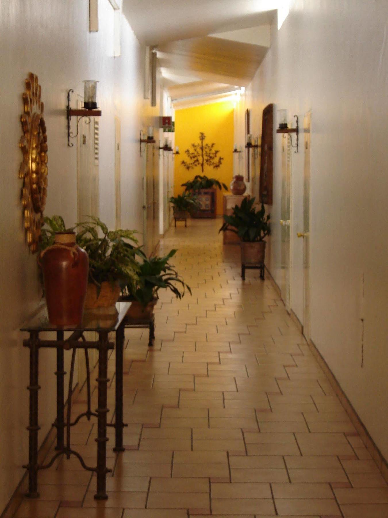 Hotel Isabel Guadalajara Exteriör bild